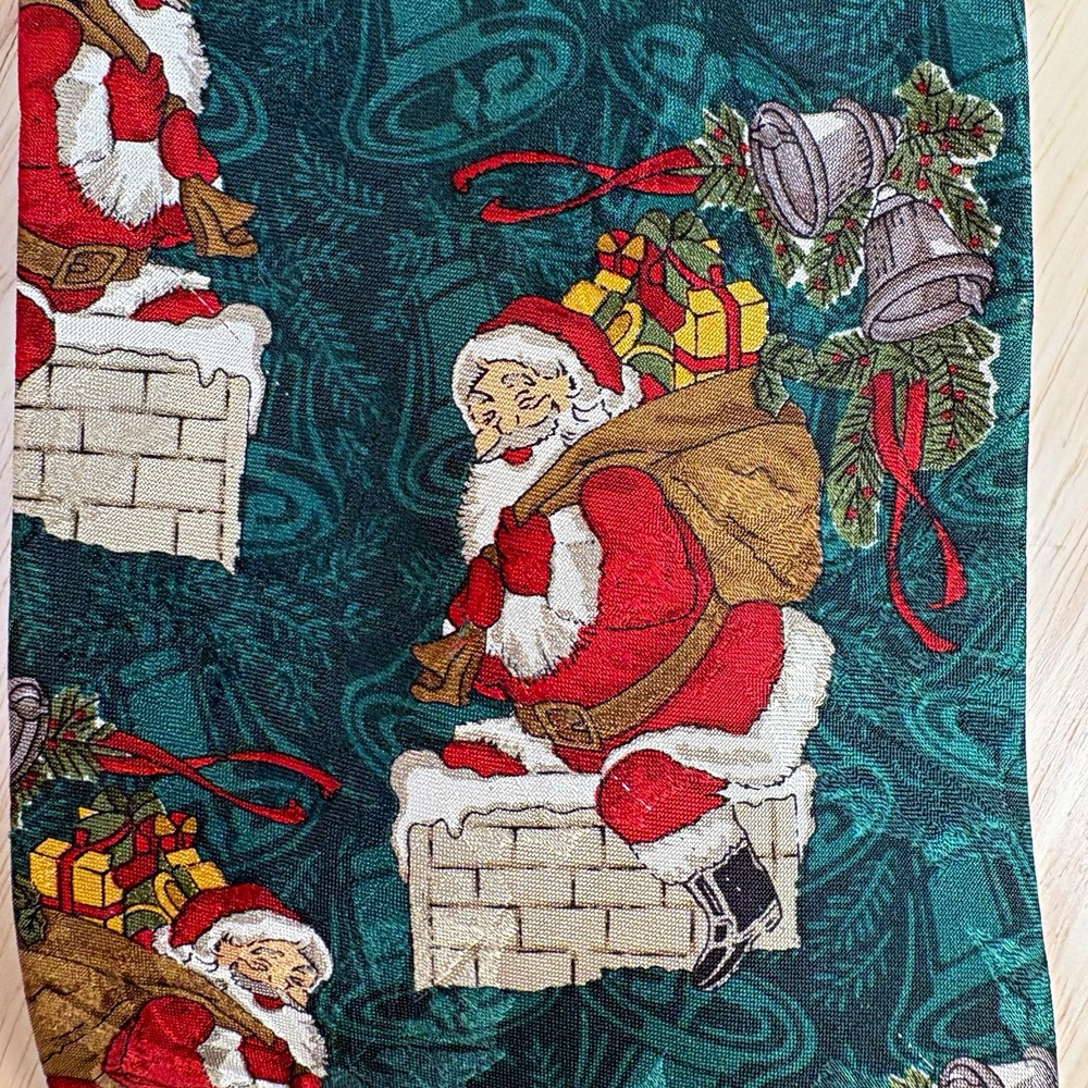 Vintage Robert Talbott for Guffey's Men's Green Santa Claus Christmas Silk Tie